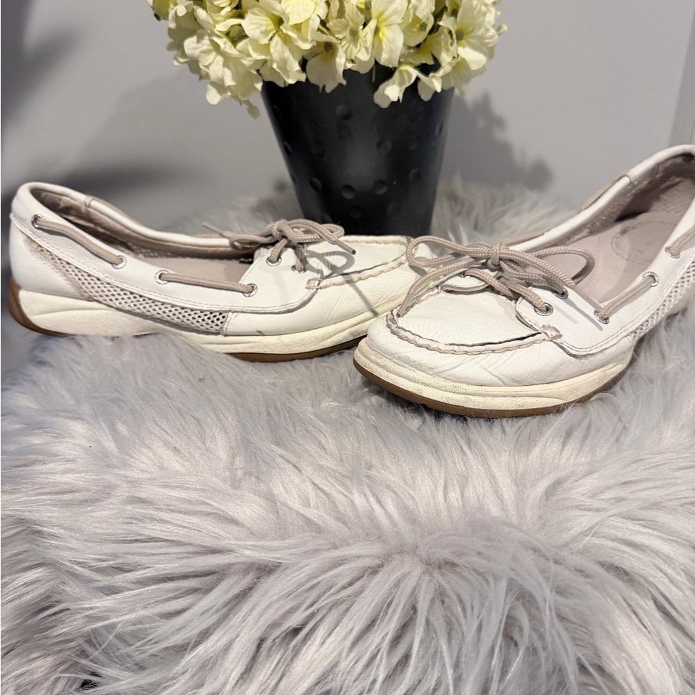 Sperry White Leather Boat Shoes with Taupe Laces